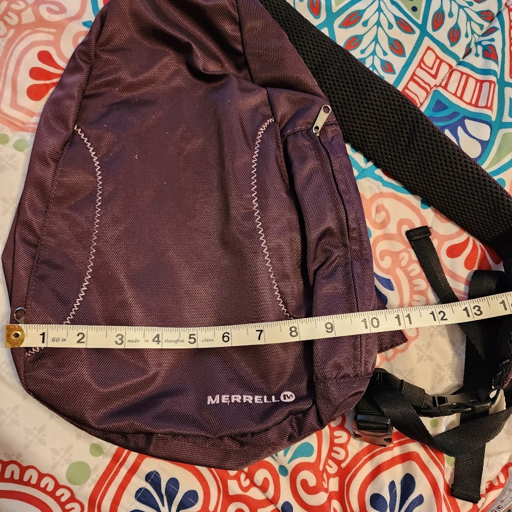 Merrell EUC sling bag backpack purple - Picture 8 of 8